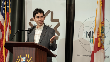 Noah Menjívar, ganador del concurso My Migration Story, patrocinado por la Cátedra Vargas Llosa.