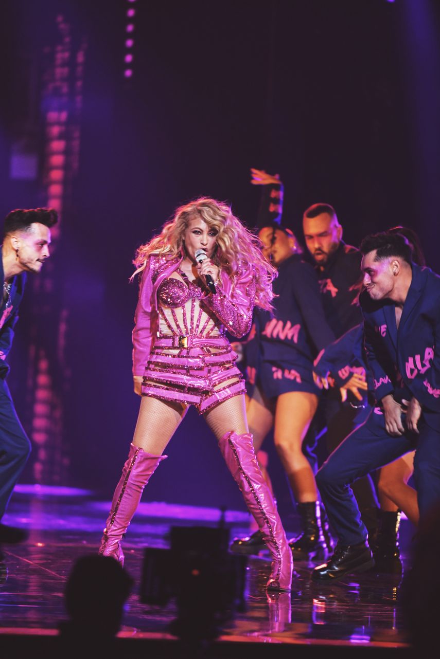 La mexicana Paulina Rubio enciende el escenario y protagoniza uno de los mejores momentos de la gala de Premio Lo Nuestro, el 23 de febrero de 2022.