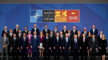 Los Jefes de Estado y de Gobierno posan para la foto oficial de grupo durante la cumbre de la OTAN en el centro de congresos de Ifema en Madrid, el 29 de junio de 2022.
