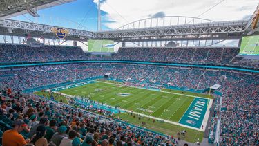 El escenario de Miami fue el único de fútbol americano entre los finalistas.