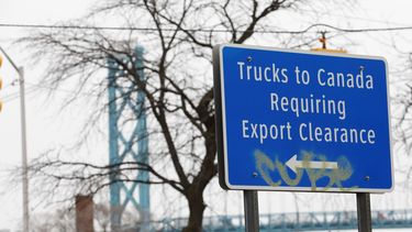 Estados Unidos y Canad&aacute; acordaron mutuamente el 18 de marzo de 2020 restringir temporalmente el tr&aacute;fico no esencial a trav&eacute;s de la frontera debido a la pandemia de coronavirus.