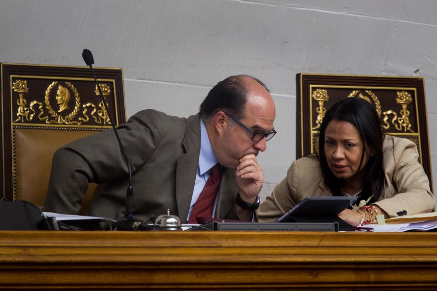 Uno de los objetivos que se traza la oposición es recuperar las funciones del Parlamento