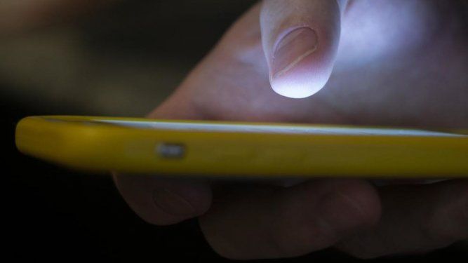 Las personas en crisis y quienes intentan ayudarlas tienen un nuevo número de tres dígitos, el 988, para comunicarse con la red nacional de prevención del suicidio.