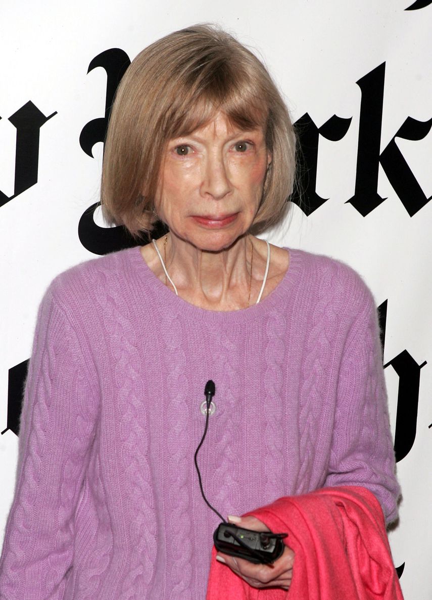 En esta foto de archivo tomada el 5 de enero de 2007, la autora Joan Didion hace una aparición en The Cuny Graduate Center para hablar en el fin de semana de arte y ocio del New York Times en la ciudad de Nueva York.&nbsp;