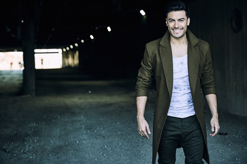 El cantante Carlos Rivera&nbsp;se ha posicionado en los primeros puestos de las listas de popularidad en México y España.