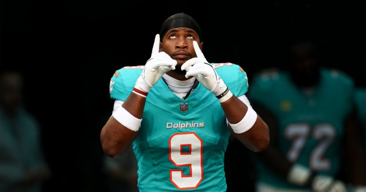 Miami Dolphins y Steelers discuten posible traspaso de Jonnu Smith