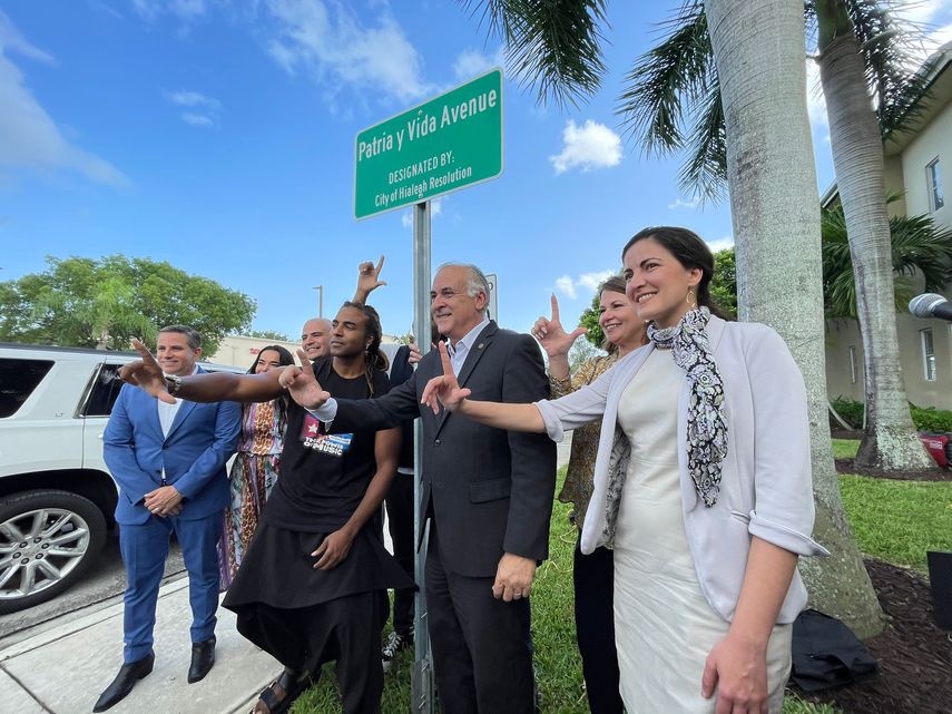 Hialeah nombra una avenida Patria y Vida.&nbsp;