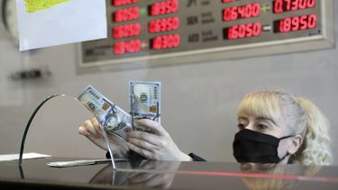 El envío de remesas a Cuba se mantiene con Western Union, pero sus entregas son en CUC, una moneda cubana ahora devaluada.