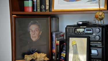 Vista del retrato de la artista británico-mexicana Leonora Carrington (1917-2011) en su casa y estudio en la Ciudad de México, el 24 de mayo de 2021.
