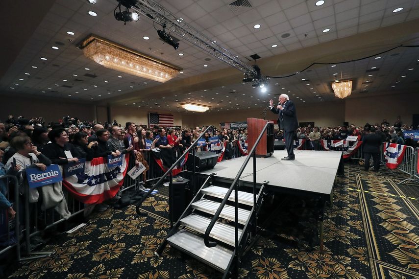 El precandidato dem&oacute;crata Bernie Sanders habla en un acto de campa&ntilde;a en Durham, Carolina del Norte, viernes 14 de febrero de 2020.&nbsp;