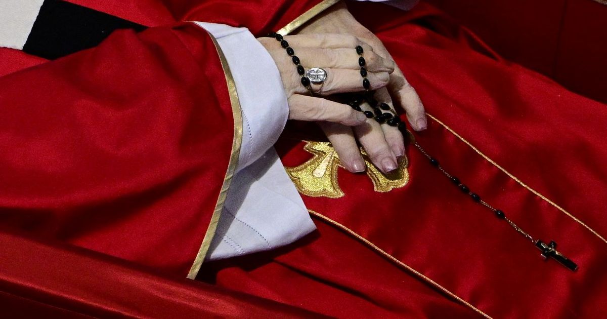 El Vaticano decreta nueve días de luto por el fallecimiento del papa Francisco