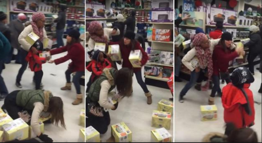 Como se puede observar en el vídeon una compradora compulsiva juega sucio y le roba a un inocente niño