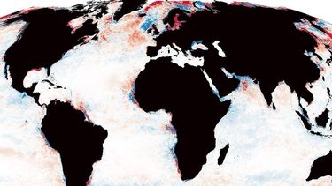 Las áreas rojas indican regiones donde los océanos se están oscureciendo, mientras que las azules indican regiones donde se están aclarando. 