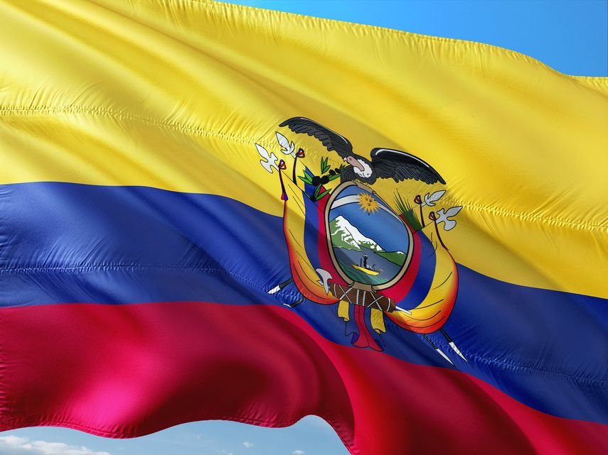 Tribunal destituye a autoridades electorales de Ecuador