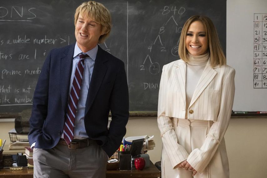 Jennifer López, derecha, y Owen Wilson en una escena de Marry Me en una imagen proporcionada porUniversal Pictures.&nbsp;