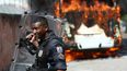 Durante el año pasado, los continuos conflictos entre esas bandas contribuyeron a un importante recrudecimiento de la violencia en Ceará, donde se registraron 5.023 homicidios, lo que supuso un aumento del 47 % respecto a 2016.