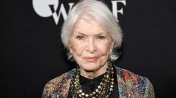 La actriz estadounidense Ellen Burstyn asiste a la celebración del 25 aniversario de La ley y el orden en la ciudad de Nueva York el 6 de enero de 2026.