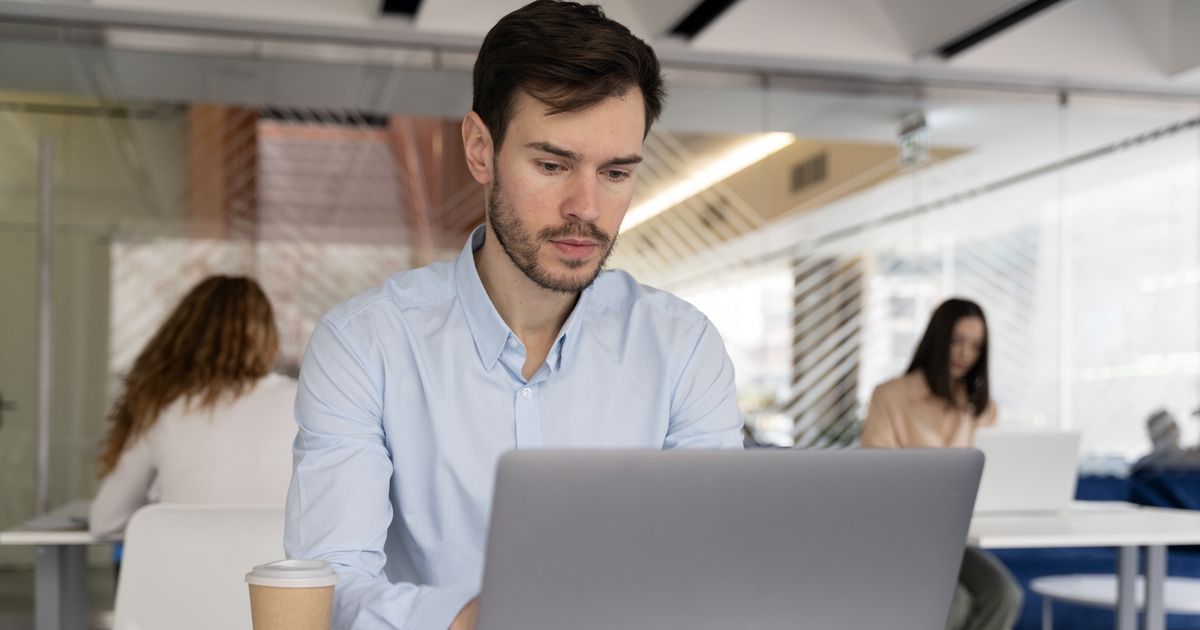 Polémica en Florida, ¿podrían pagar menos del salario mínimo a trabajadores en capacitación?