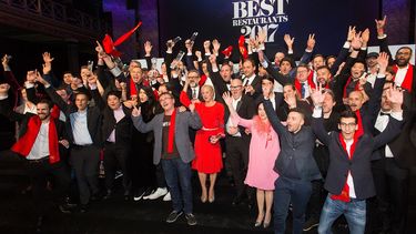 Foto de grupo con los chefs de los 50 mejores restaurantes del mundo.