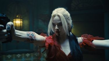 Imagen proporcionada por Warner Bros. Pictures de Margot Robbie en una escena de The Suicide Squad. 