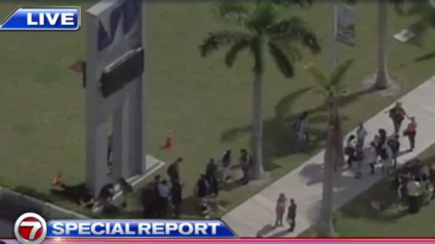Vista aérea de una de las entradas al campus del Miami Dade College en Hialeah, Florida.