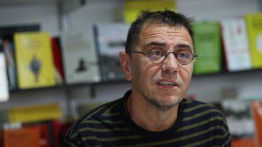 El cofundador de Podemos, Juan Carlos Monedero, durante la 82ª Feria del Libro de Madrid, en el Parque del Retiro, a 11 de junio de 2023, en Madrid (España).   