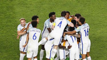 Inglaterra celebró su primer título mundial desde el campeonato de mayores ganado en 1966, hace más de cinco décadas