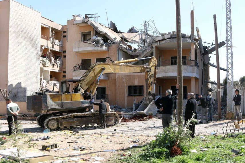 Imagen de uno de los edificios en Beirut impactados por misiles de las fuerzas de Israel en su respuesta a las acciones de Hezbolá.