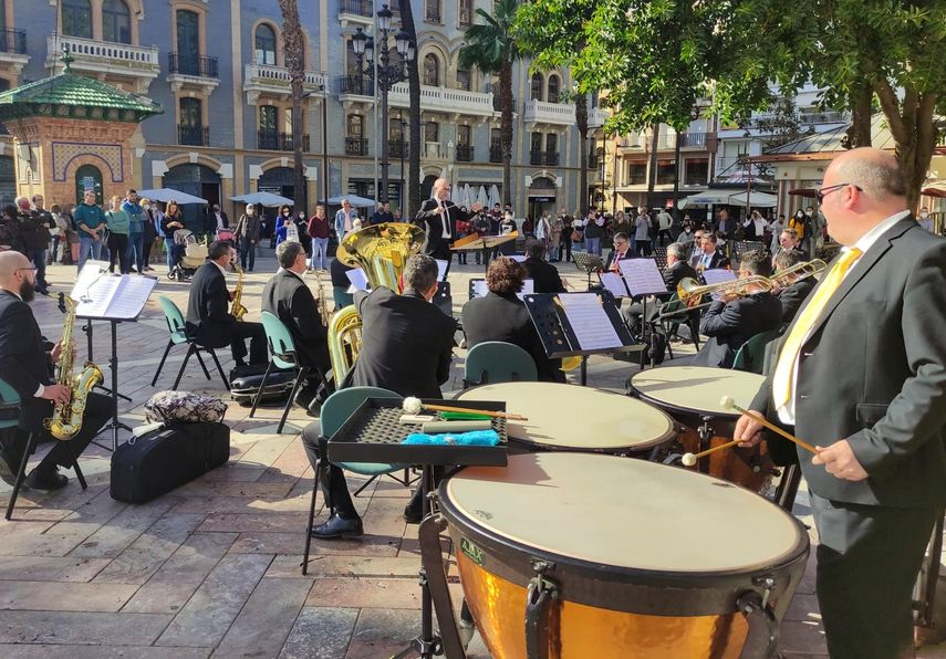 Concierto de música cinematográfica de la Banda Sinfónica Municipal de Huelva en España. El Festival de Cine Iberomericano fusiona música y gastronomía en su edición 48.