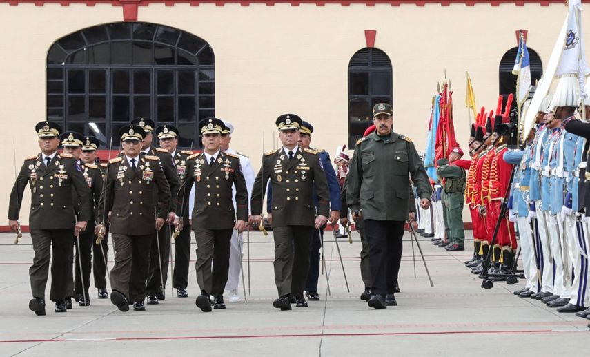 El dictador de Venezuela junto con el Alto Mando Militar.&nbsp;