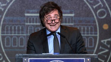 El presidente electo de Argentina, Javier Milei, busca detener con firmeza los rumores sobre el futuro del Banco Central.&nbsp; &nbsp;