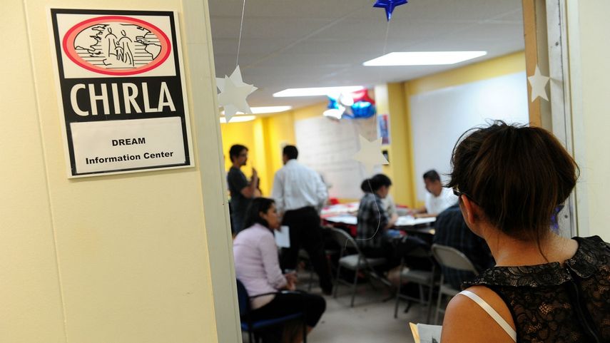 Con este caso ya serían tres los jóvenes beneficiarios de DACA que han sido detenidos luego de que fueran dadas a conocer las nuevas directrices sobre inmigración del gobierno de Donald Trump.