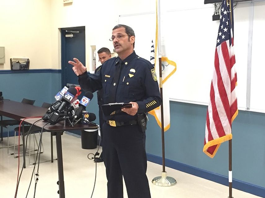 Carl Zogby, portavoz de la Policía de Hialeah, explicó el procedimiento que se lleva a cabo para investigar las causas del incidente. (JOSÉ PERNALETE)