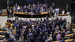 La ocupación del pleno por miembros de la oposición desde este martes impidió el funcionamiento normal de la Cámara de Diputados brasileña. hasta última hora