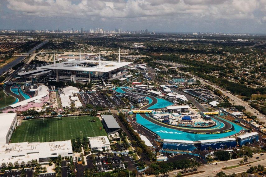 Vista panorámica del autódromo del Hard Rock Stadium.