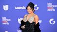 La cantante estadounidense Becky G llega a la octava entrega de los Latin American Music Awards en el MGM Grand Garden Arena en Las Vegas, Nevada, el 20 de abril de 2023.