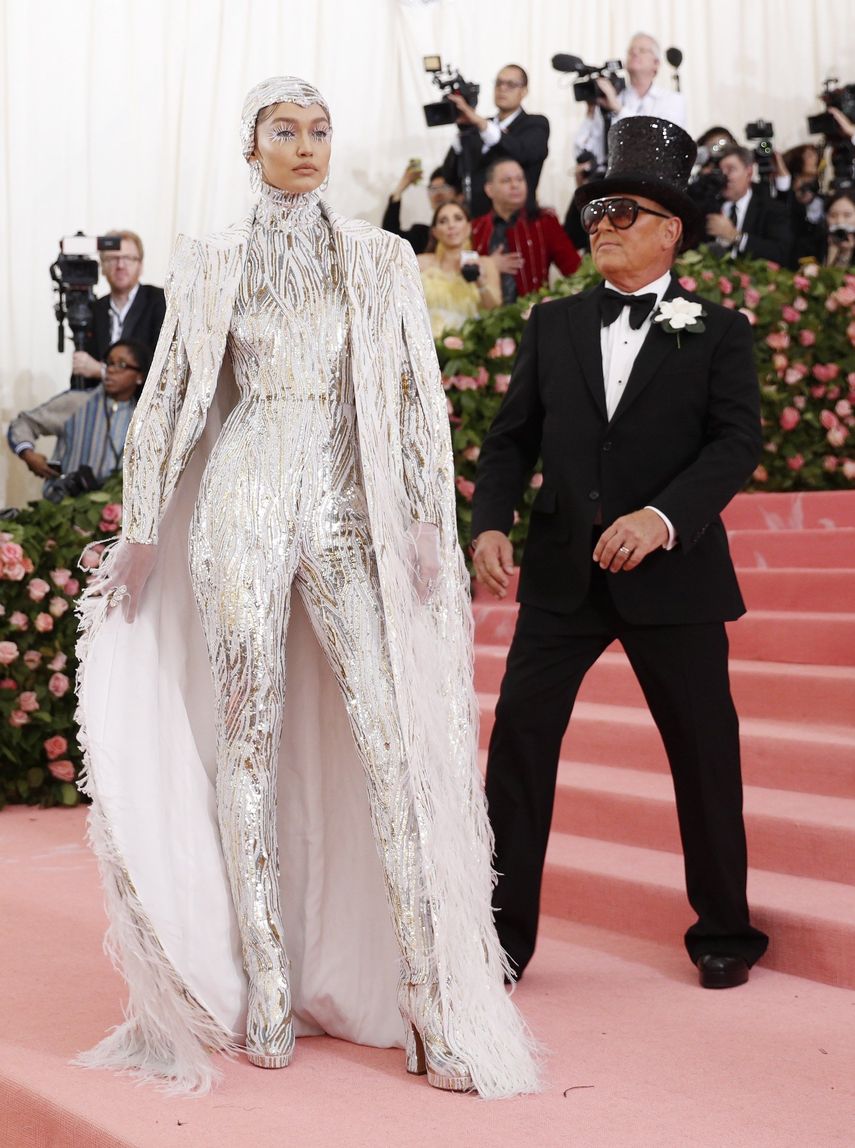 Gigi Hadid y el diseñador Michael Kors.