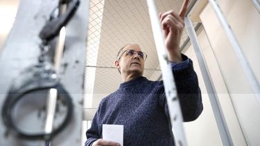 El ciudadano estadounidense&nbsp;Paul&nbsp;Whelan&nbsp;(c), acusado de espionaje, asiste a la vista de ampliación de su arresto en un tribunal de Moscú, Rusia, este viernes.&nbsp; 