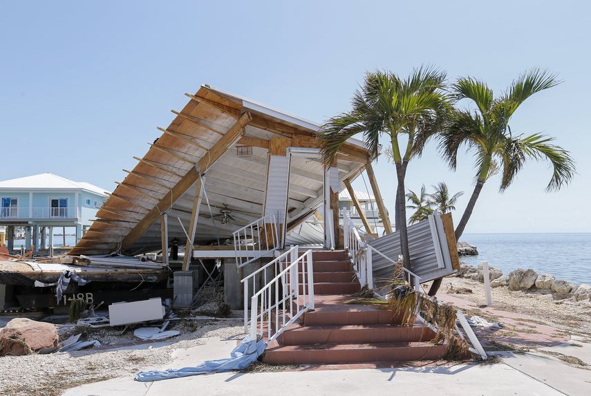 &nbsp;Fotografía de una casa de madera destruida tras el paso del huracán Irma en Los&nbsp;Cayos&nbsp;de Florida, Maratón, (Estados Unidos).&nbsp;