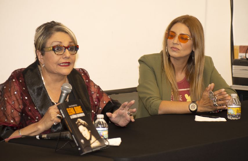 Malena Burke y Lena Burke durante presentación de libro sobre Elena Burke.