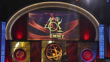 Mario Lopez conduce la 46 entrega anual de los premios Daytime Emmy el 5 de mayo de 2019 en Pasadena, California.