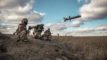 Soldados ucranianos, en maniobras militares en la región de Donetsk, Ucrania.