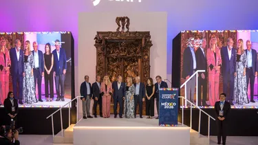 ToniSlim, Carlos Slim Domit, María Elena Torruco, Carlos Slim, Núria Vilanova,Stanley Motta, Paola Luksic y Jaime Gilinski, durante la ceremonia. (CEAPI)
