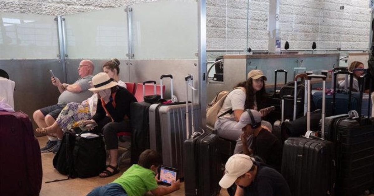 Atacan con misil cercanías de aeropuerto de Israel: más de seis personas heridas