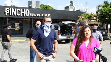 M&oacute;nica P&eacute;rez, concejala de Hialeah, inaugura jornada gastron&oacute;mica en Hialeah.&nbsp;