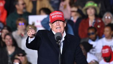 El expresidente Donald Trump, en un acto de campaña en Arizona.