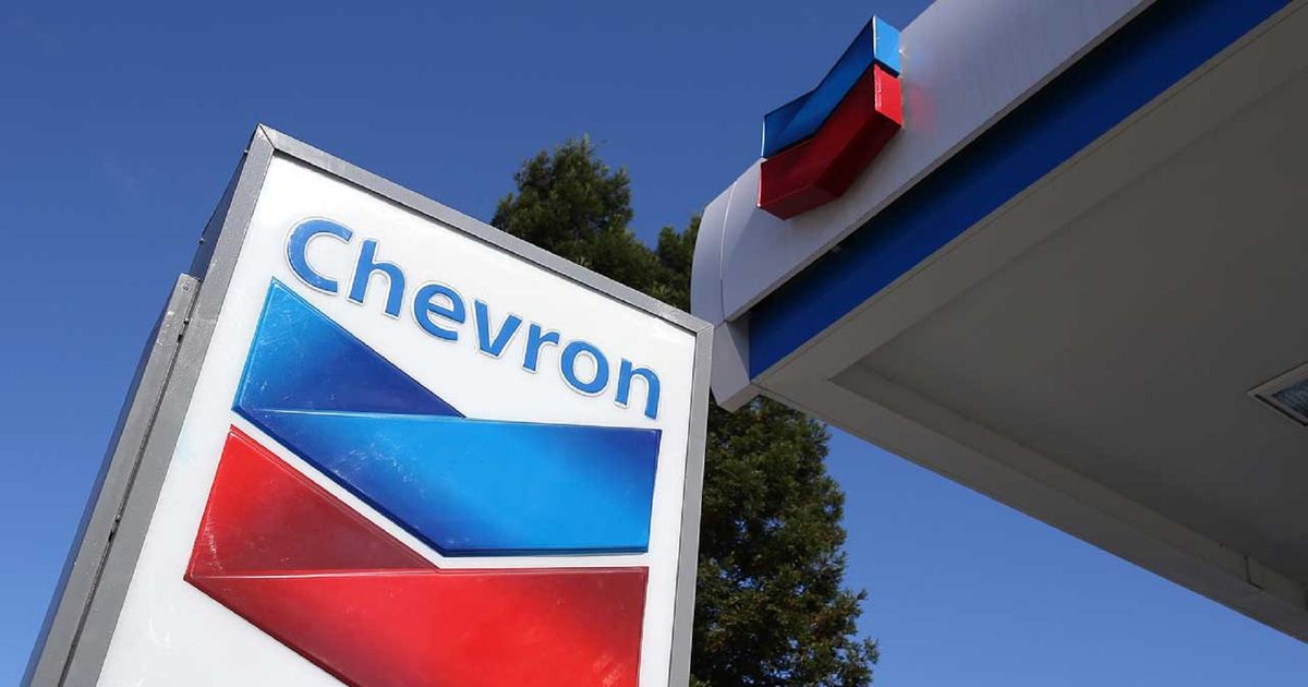 Chevron producirá cantidad “limitada” de petróleo en Venezuela, dice presidente ejecutivo