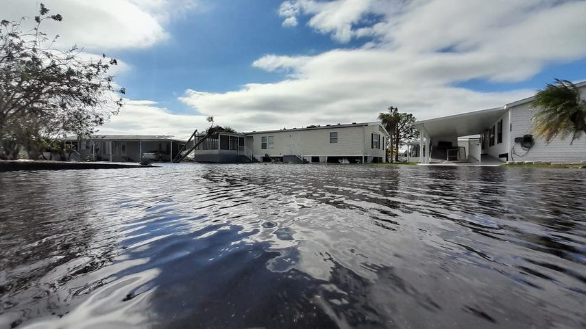 Zona residencial inundada en Port Charlotte.