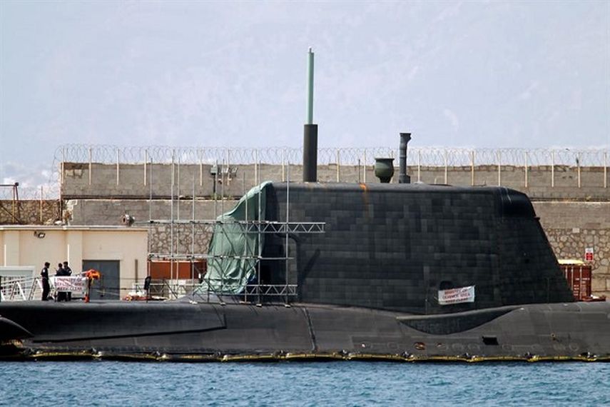 Vista del submarino nuclear HMS Ambush, en Gibralltar. (EFE)