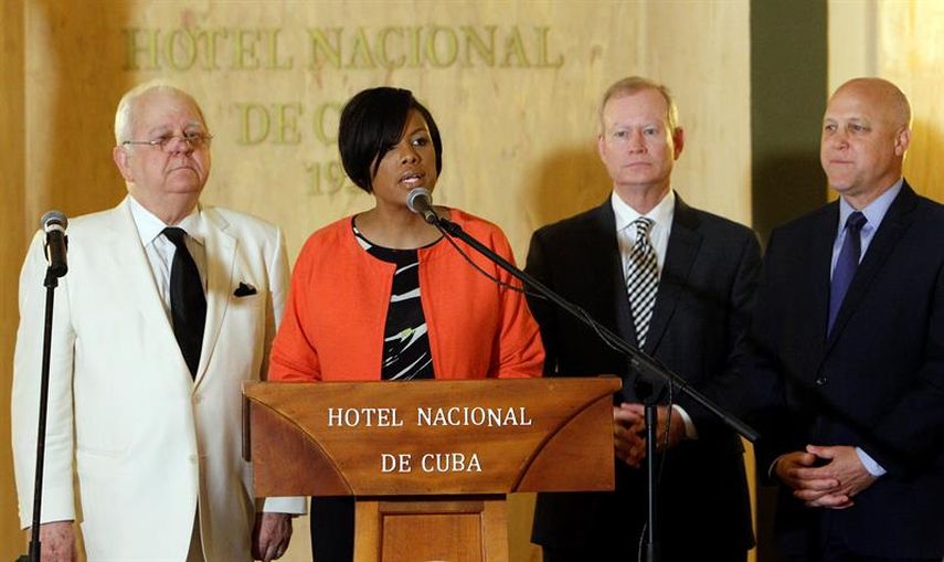 Representantes de la misión de alcaldes de EEUU, de visita en La Habana. (CORTESÍA)
